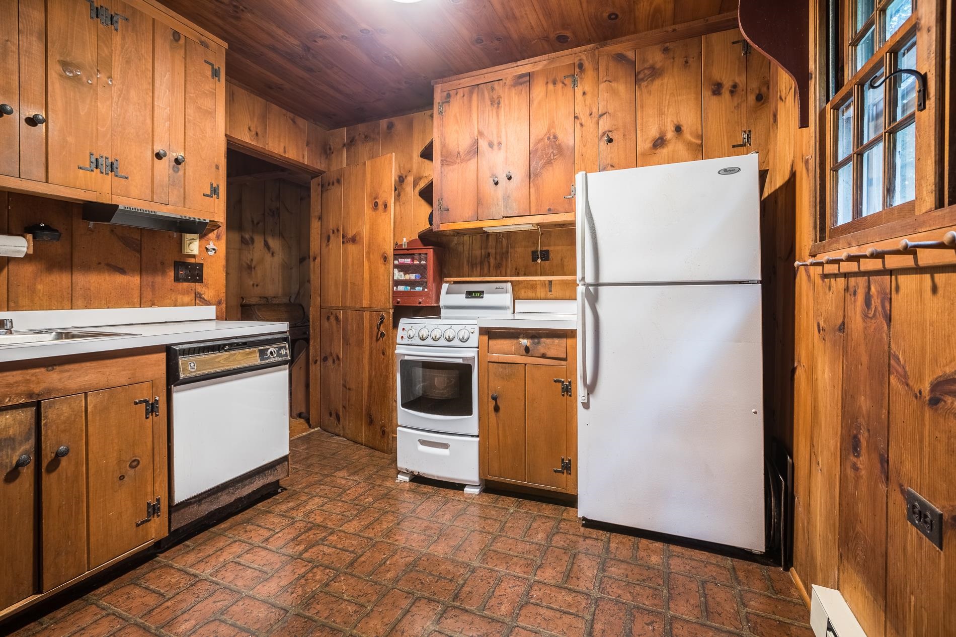 2079 River Road Arlington, VT 05250 - Photo 12 of 27 Gallery Image 12