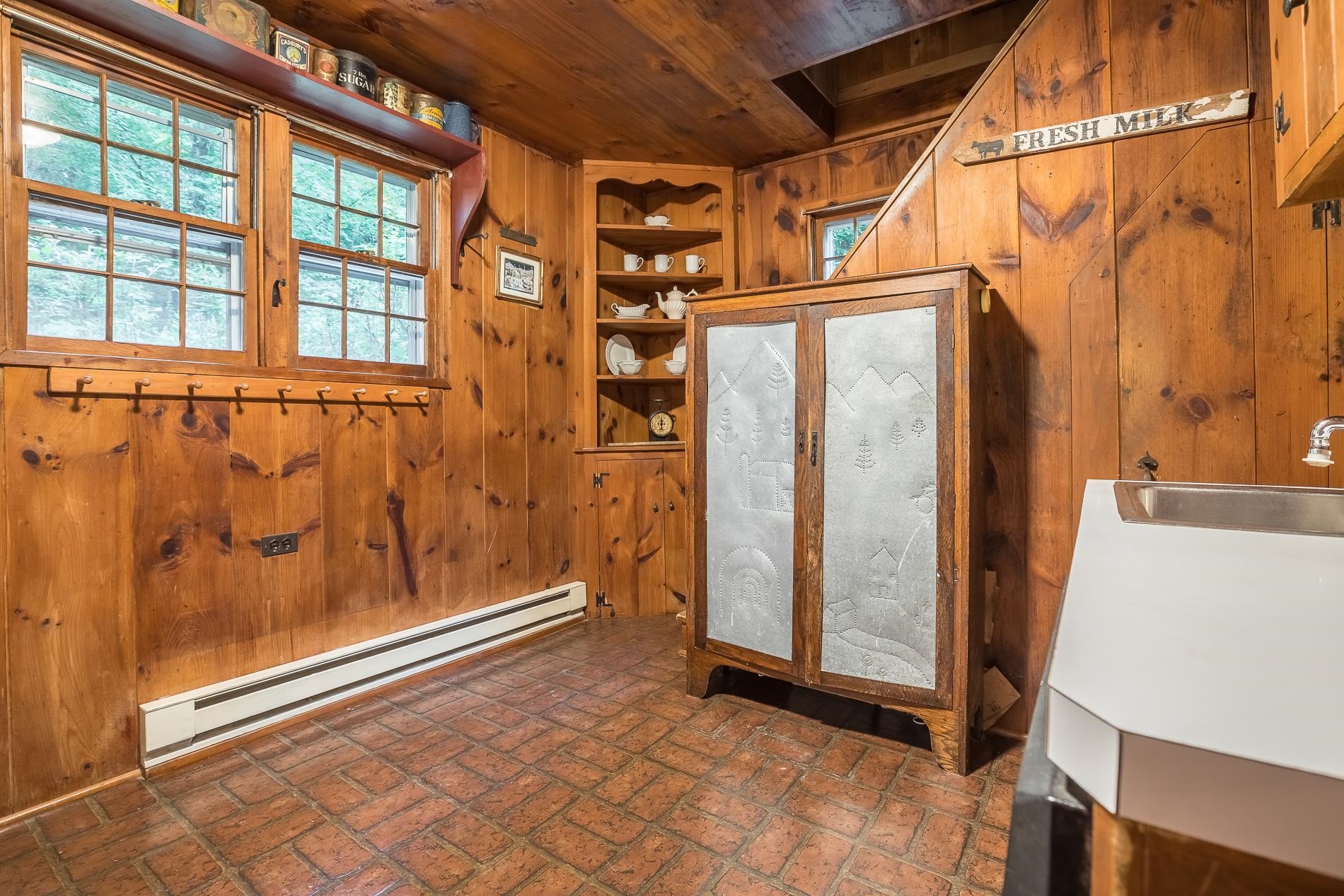 2079 River Road Arlington, VT 05250 - Photo 13 of 27 Gallery Image 13