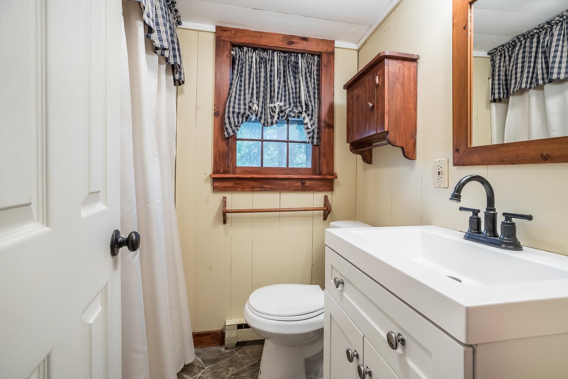 2079 River Road Arlington, VT 05250 - Photo 17 of 27 Gallery Image 17