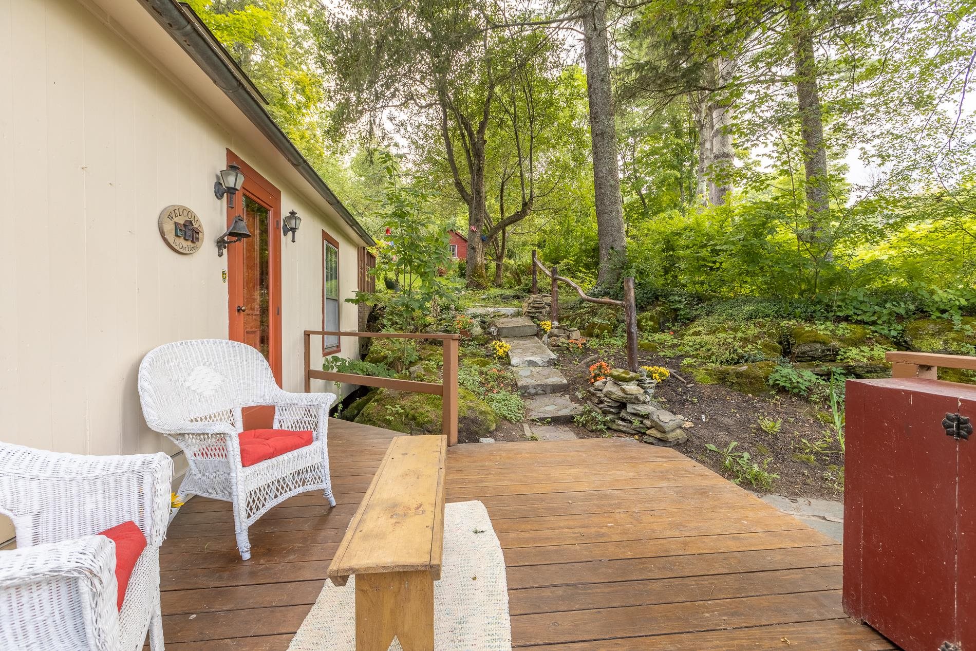 2079 River Road Arlington, VT 05250 - Photo 6 of 27 Gallery Image 6
