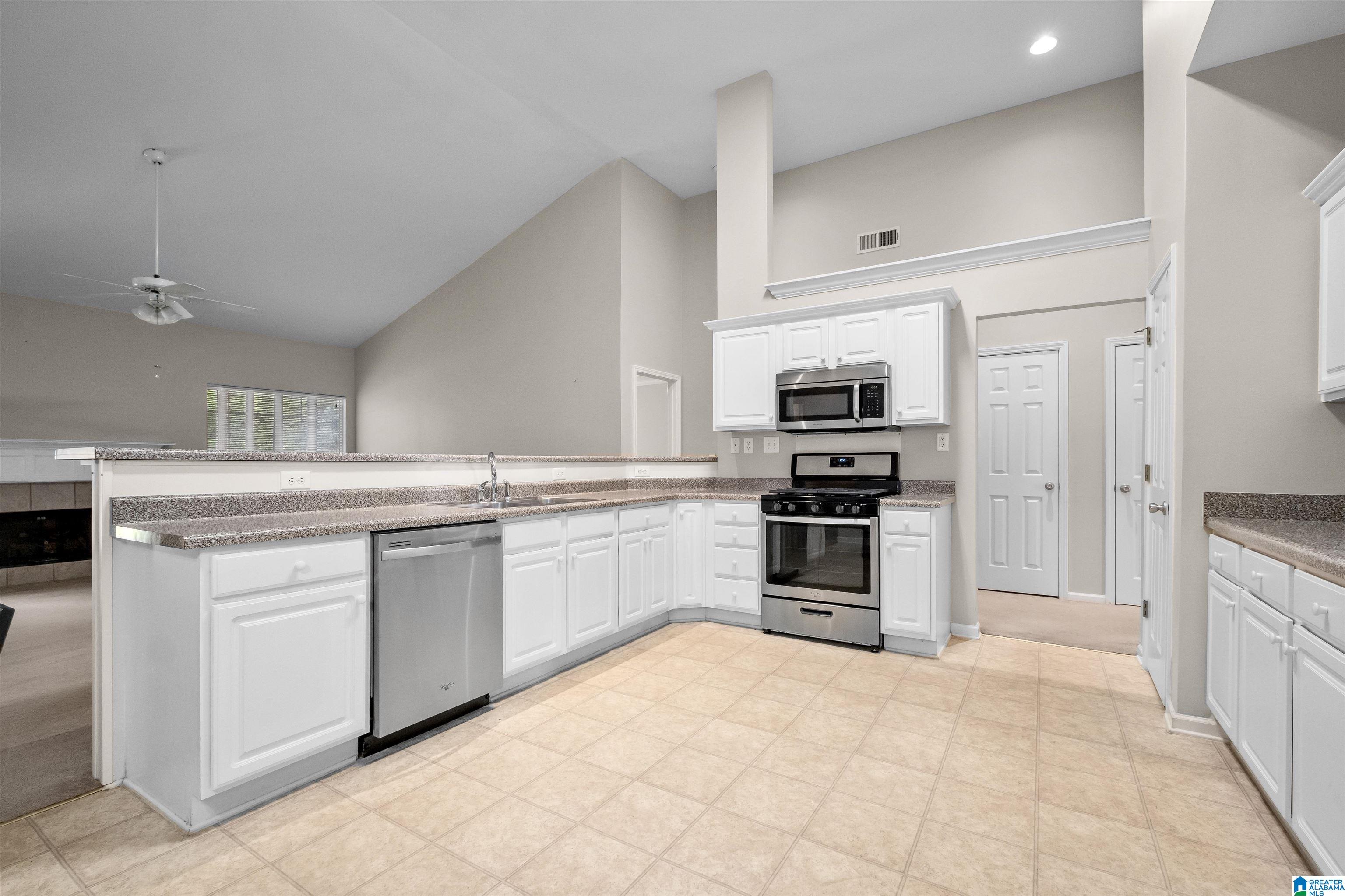 668 Clearview Road Birmingham, AL 35226 - Photo 13 of 37