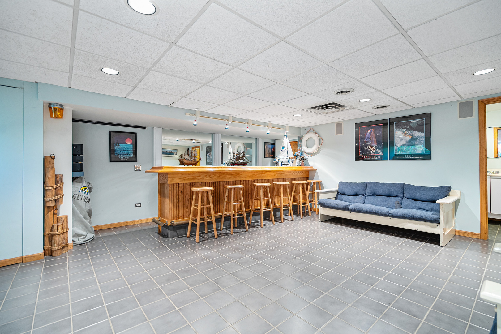 1928 Kennicott Court Des Plaines, IL 60018 - Photo 33 of 44