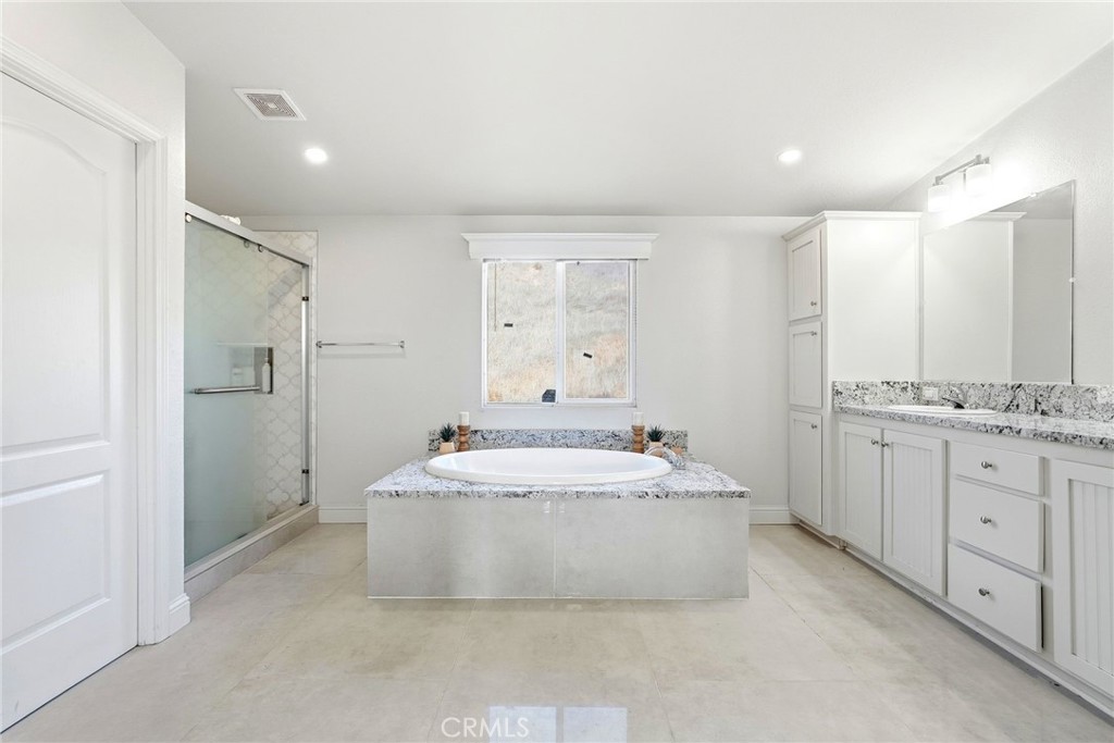 29626 Silver Street Val Verde, CA 91384 - Photo 15 of 24