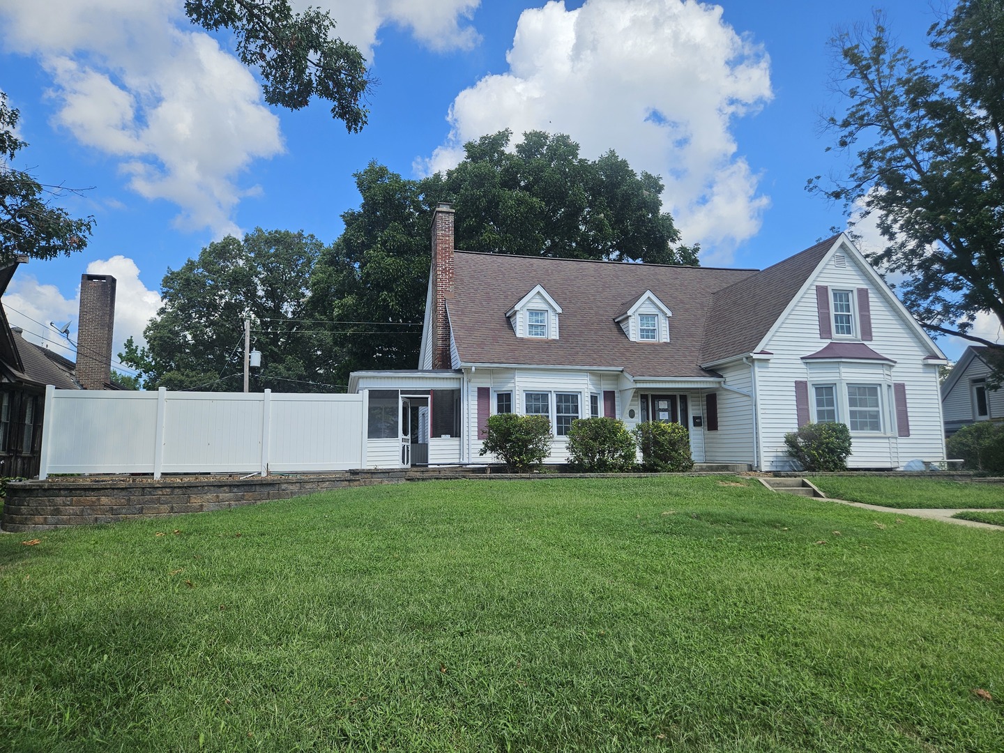 302 West Main Street Carmi, IL 62821 - Photo 7 of 56 Gallery Image 7