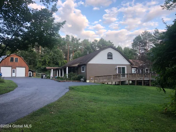 $390,000 | 2842 Plank Road, Moriah, NY 12956