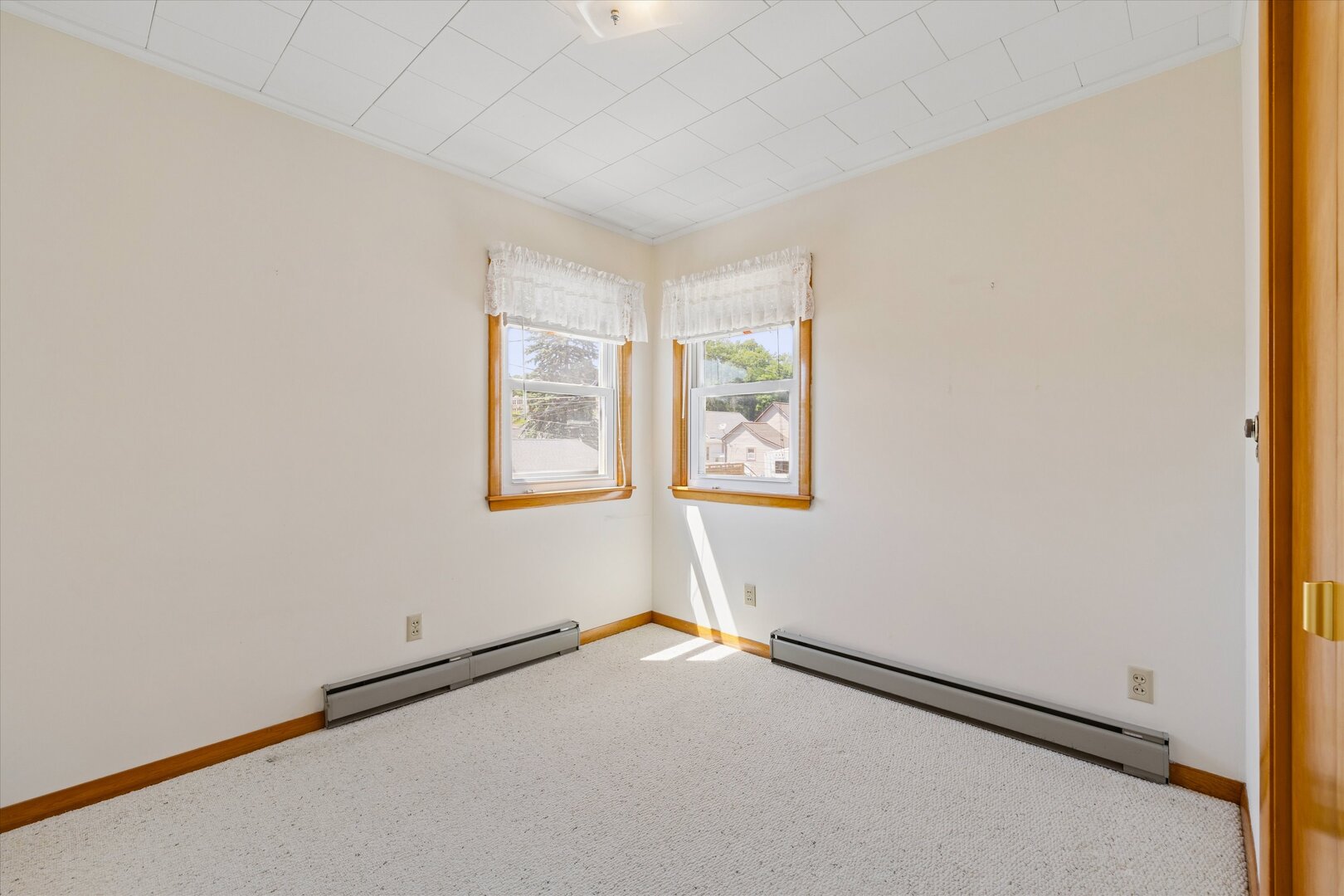 604 North 4th Street Clinton, IA 52732 - Photo 25 of 38