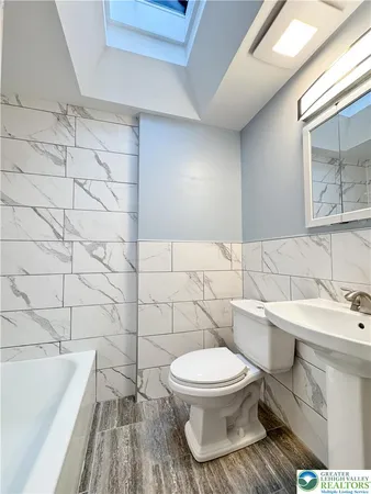 $2,195 | 2074 Baker Drive, Allentown, PA 18103