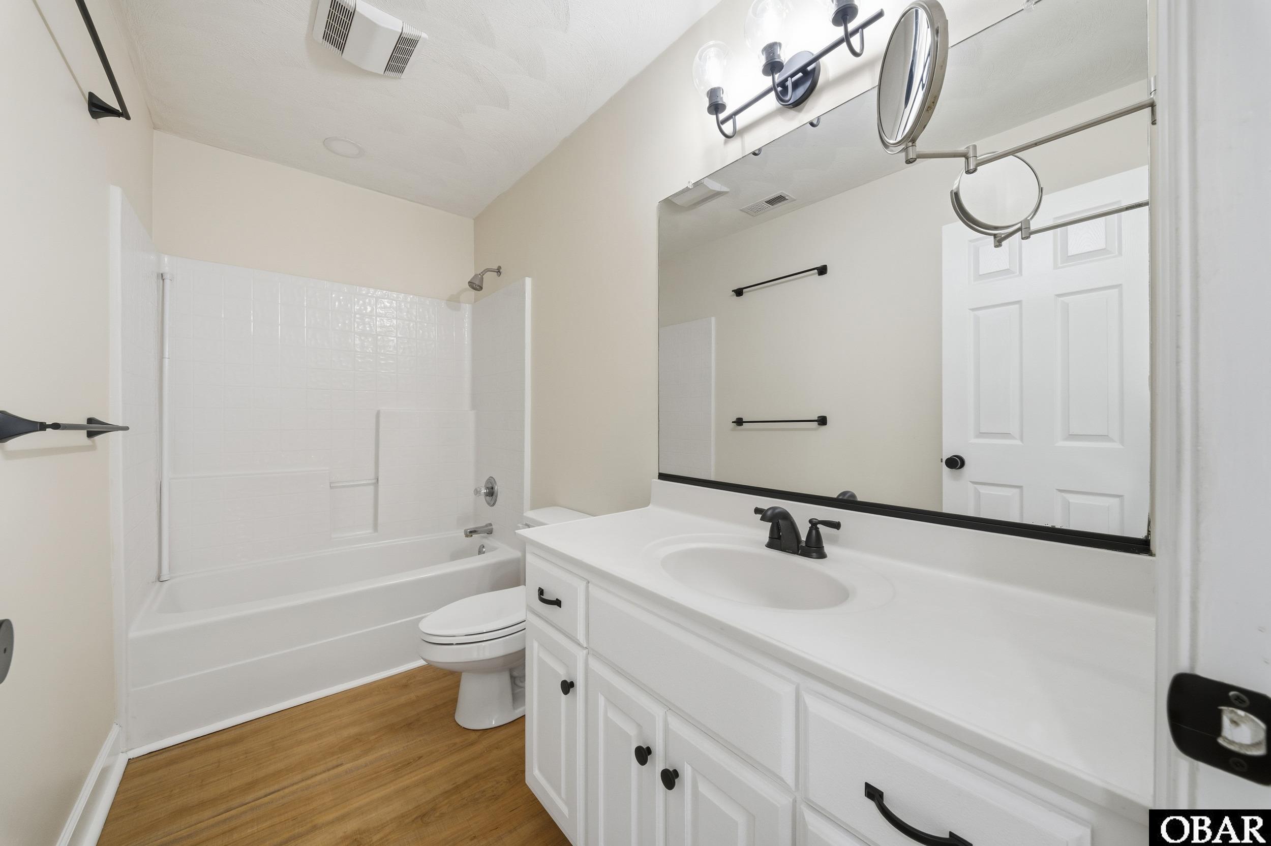 183 Mariners Way Currituck, NC 27929 - Photo 32 of 49 Bathroom #3