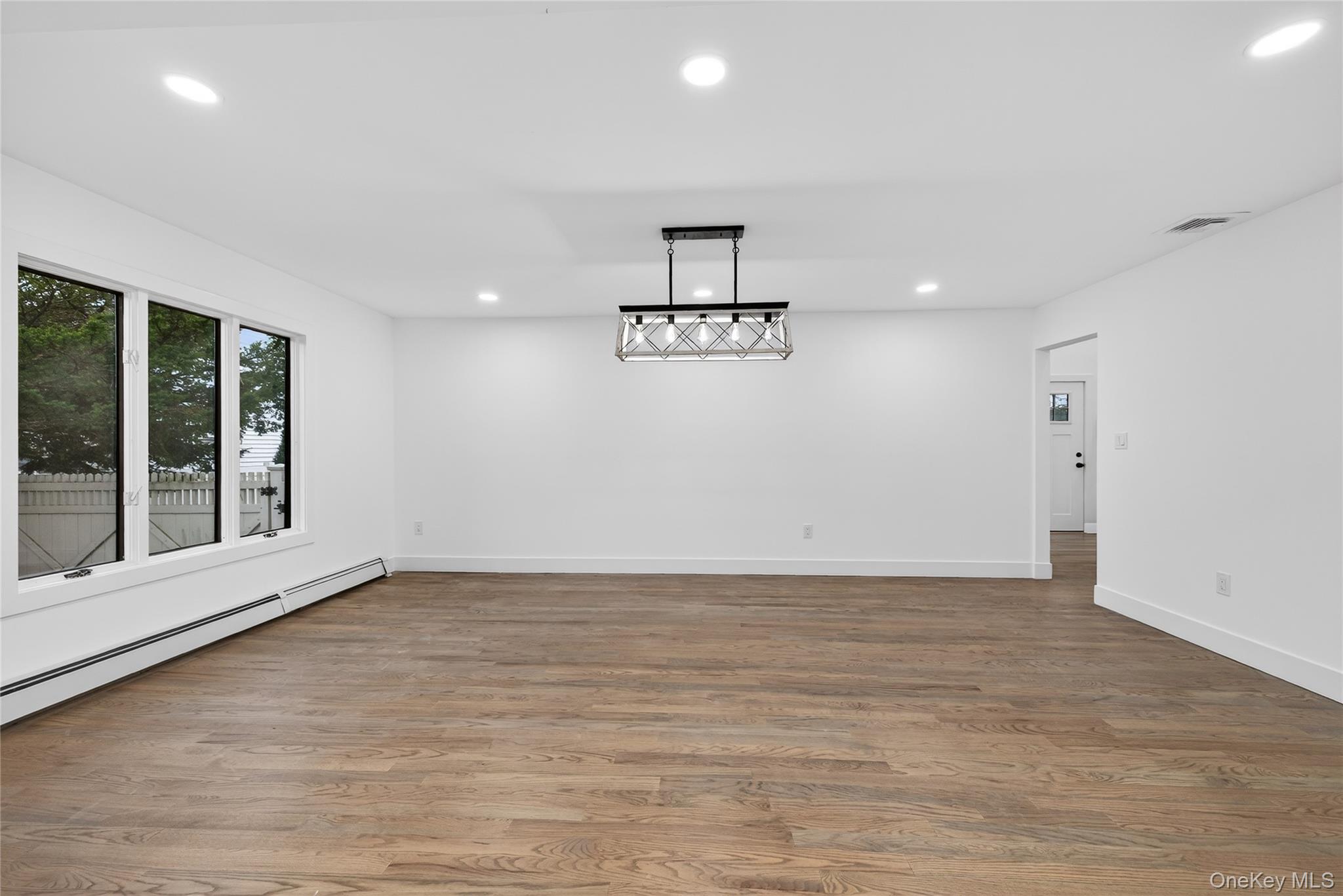 611 Deer Park Road Babylon, NY 11702 - Photo 19 of 37