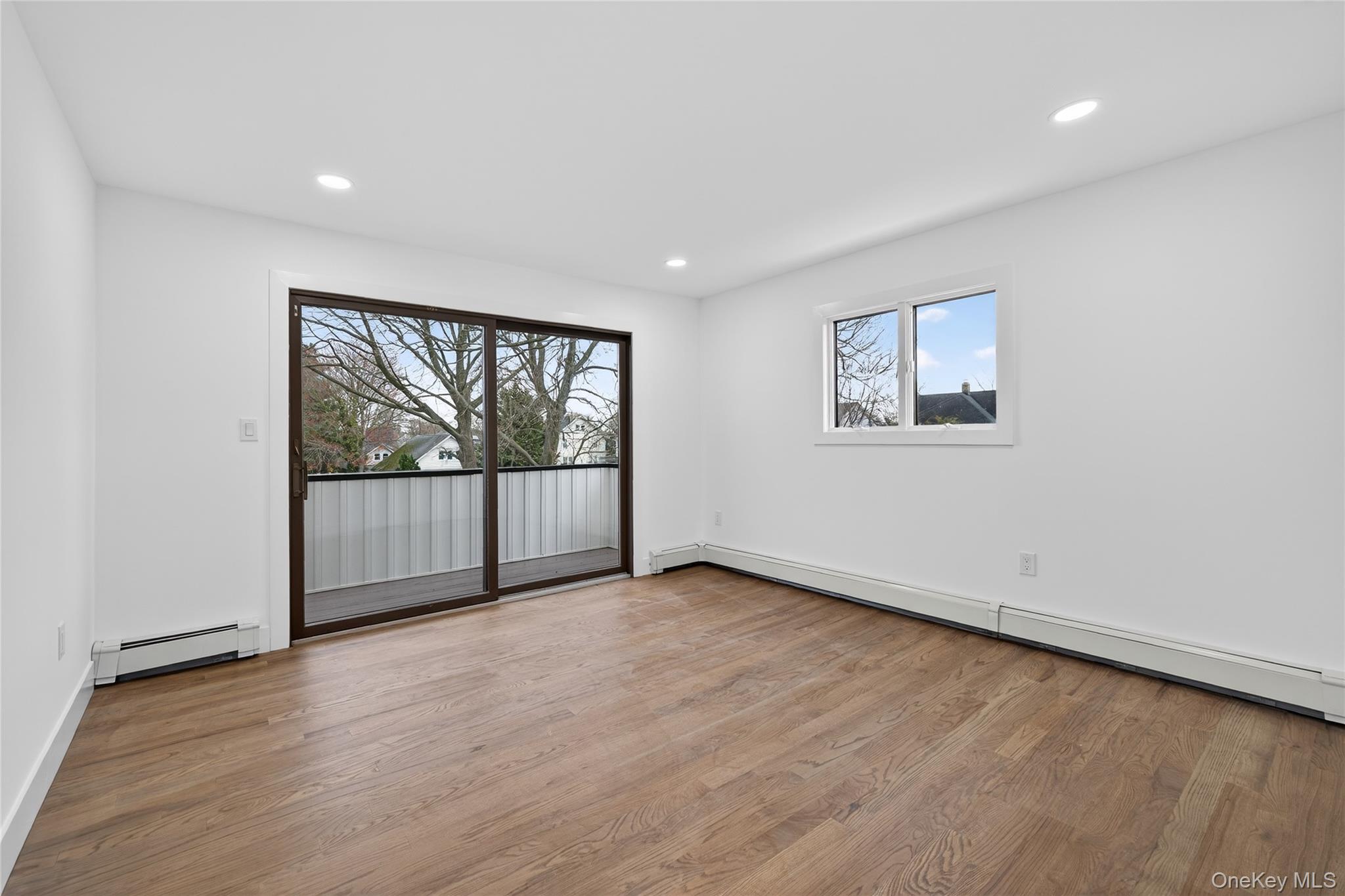611 Deer Park Road Babylon, NY 11702 - Photo 30 of 37