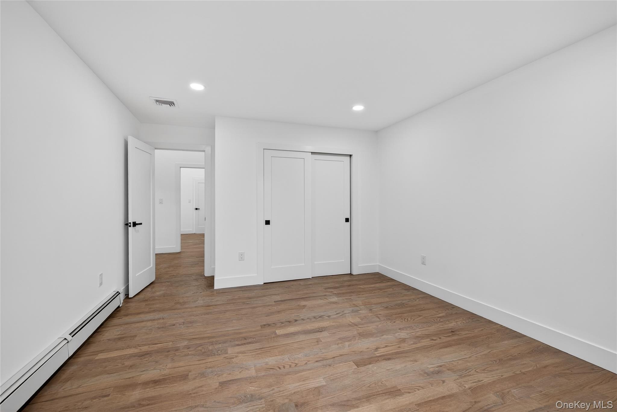 611 Deer Park Road Babylon, NY 11702 - Photo 35 of 37