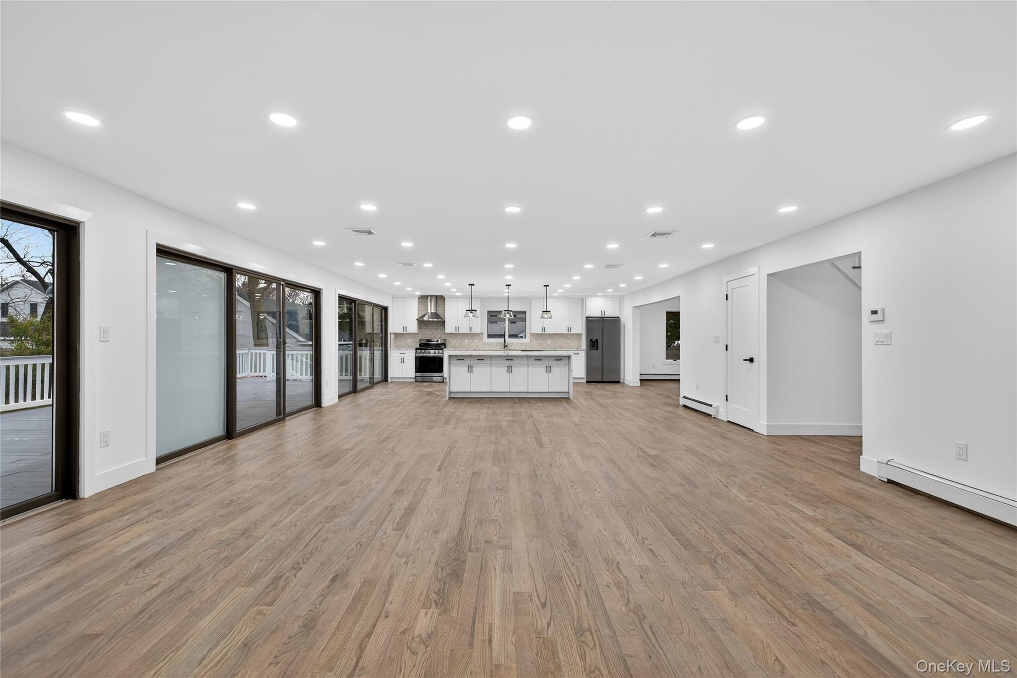 611 Deer Park Road Babylon, NY 11702 - Photo 9 of 37