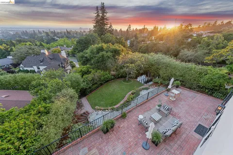 $3,750,000 | 120 Somerset Road, Piedmont, CA 94611