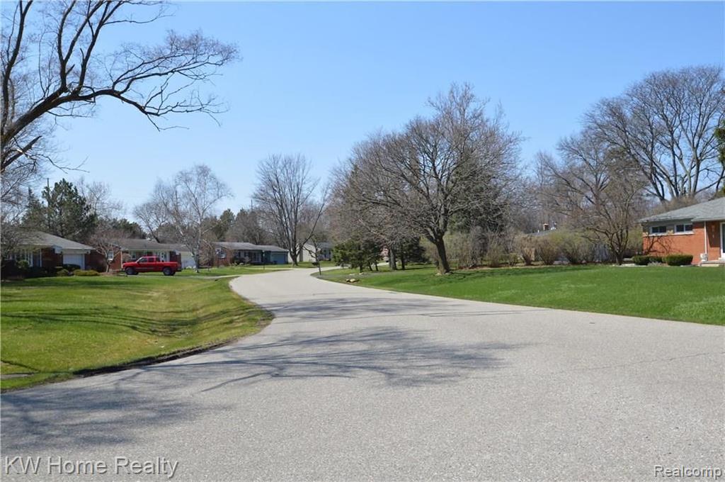 28163 Peppermill Road Farmington Hills, MI 48331 - Photo 6 of 31