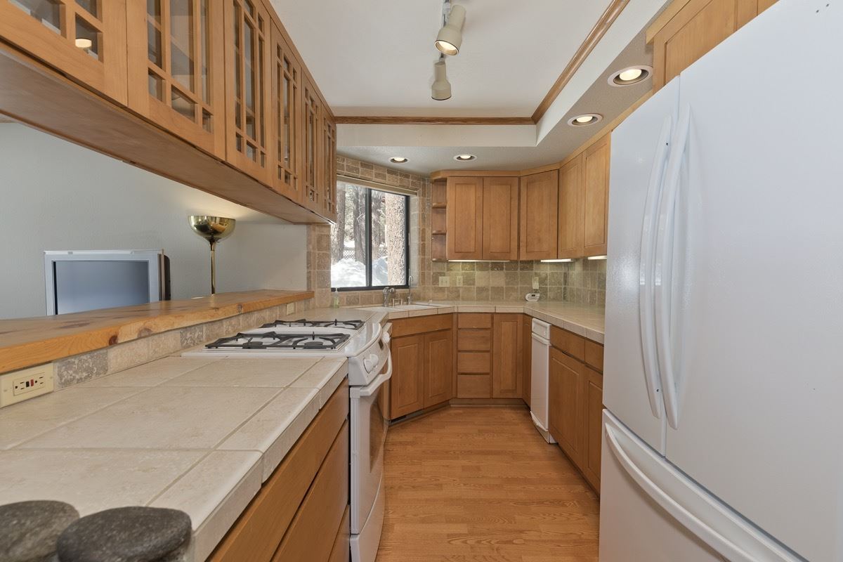 344 Monterey Pine Road Mammoth Lakes, CA 93546 - Photo 8 of 30 Gallery Image 8