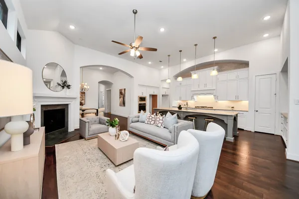 $750,000 | 4310 Bakers Cove, Manvel, TX 77578