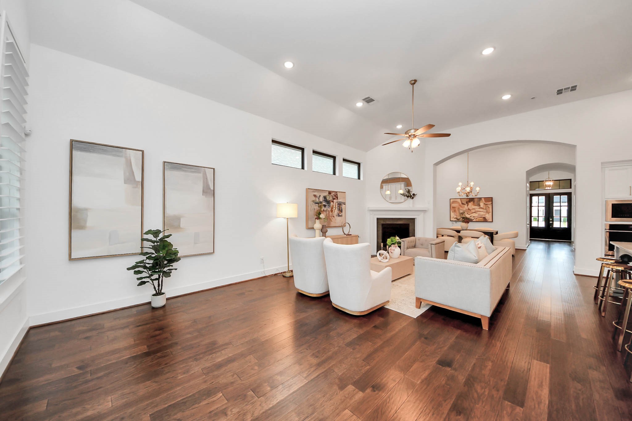4310 Bakers Cove Manvel, TX 77578 - Photo 14 of 47 The extended area of the family room can be used as a breakfast area, a showcase spot for a piano, or as an additional seating vignette