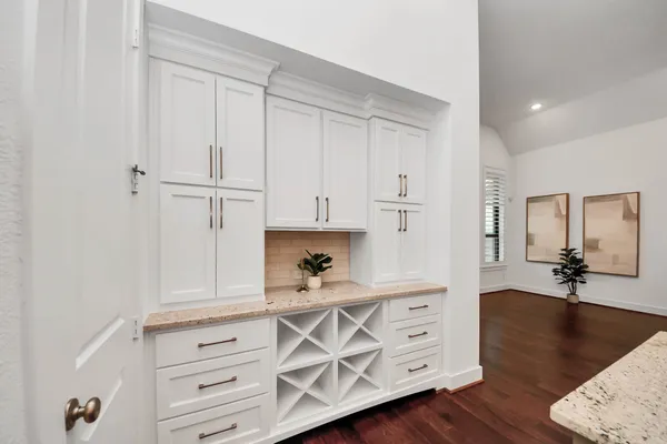 $750,000 | 4310 Bakers Cove, Manvel, TX 77578