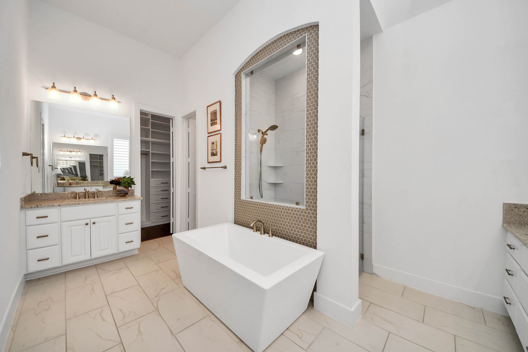 4310 Bakers Cove Manvel, TX 77578 - Photo 26 of 47 Primary bath features two vanity areas