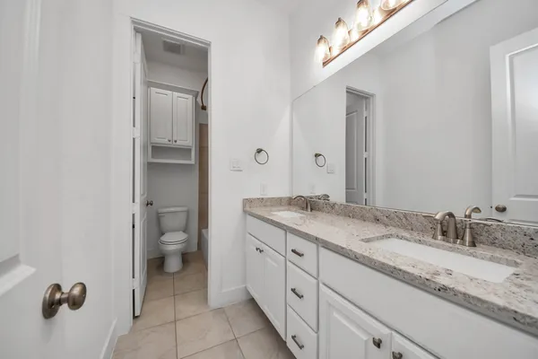 $750,000 | 4310 Bakers Cove, Manvel, TX 77578