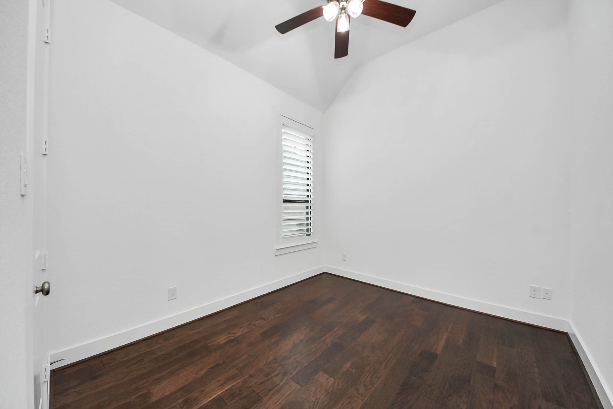 4310 Bakers Cove Manvel, TX 77578 - Photo 33 of 47 Bedroom 3