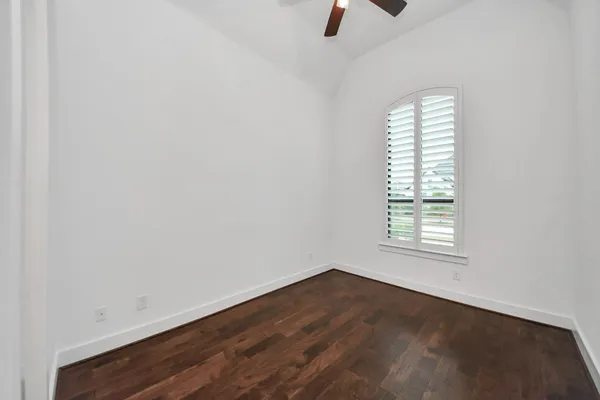$750,000 | 4310 Bakers Cove, Manvel, TX 77578