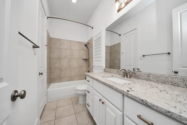 $750,000 | 4310 Bakers Cove, Manvel, TX 77578