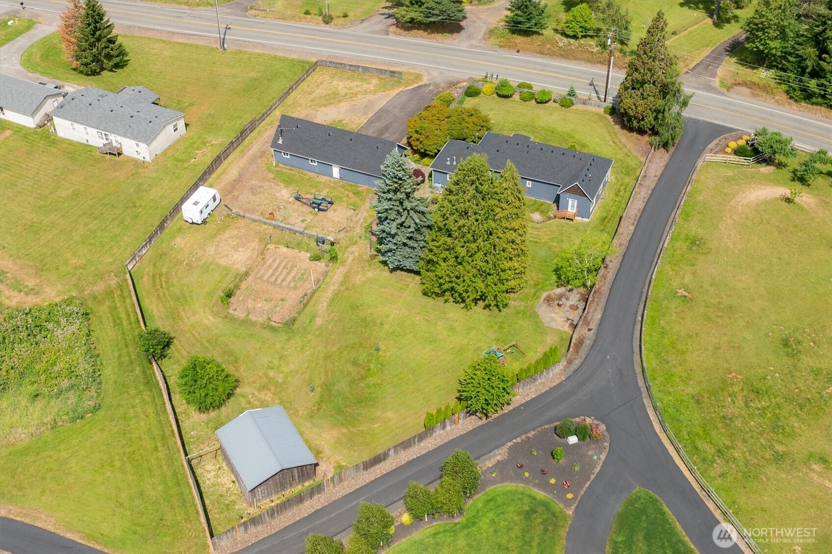 2102 Mt Brynion Road Kelso, WA 98626 - Photo 33 of 35