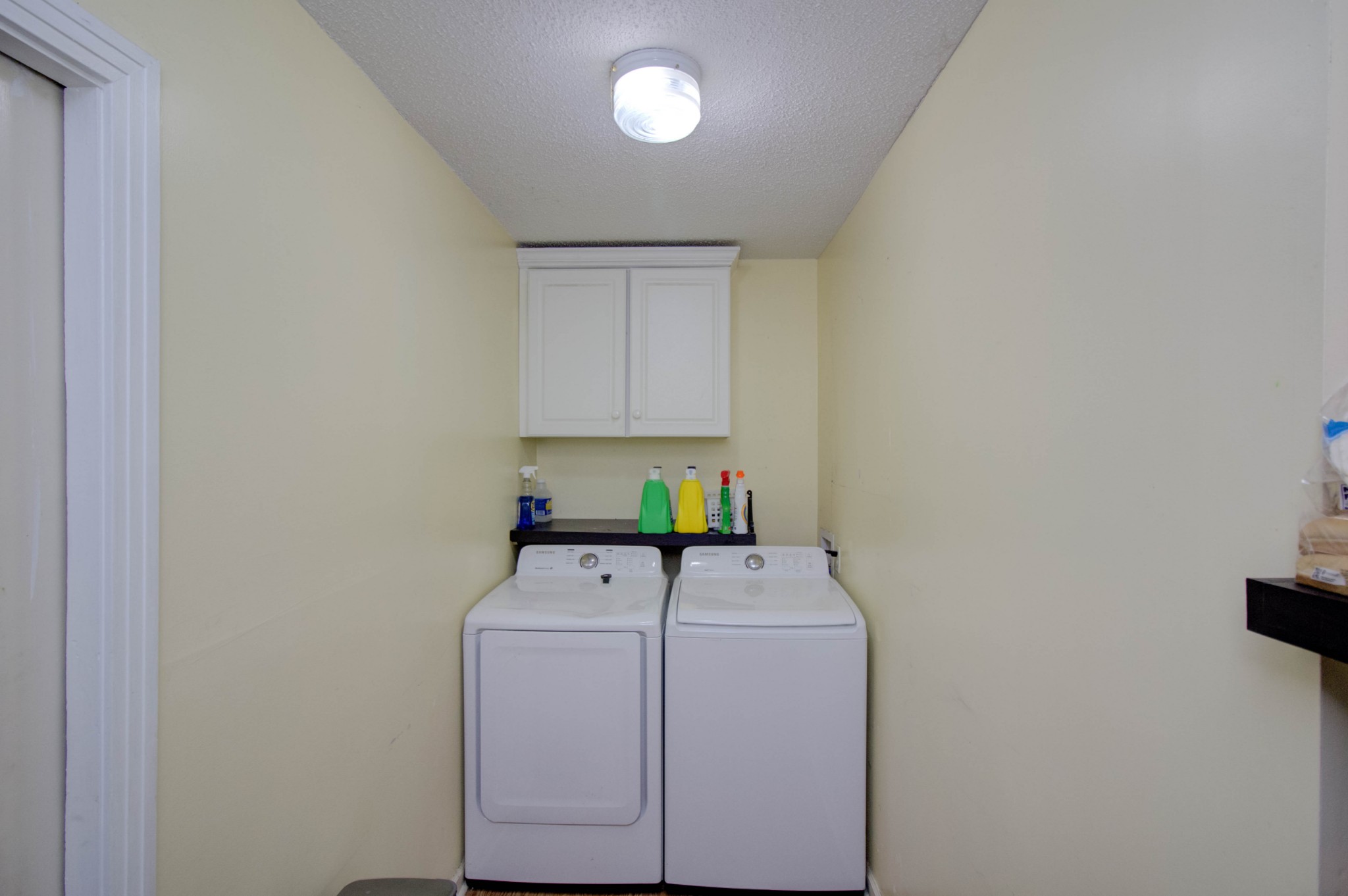 1409 5th Avenue West Springfield, TN 37172 - Photo 19 of 41 a utility room with dryer and washer