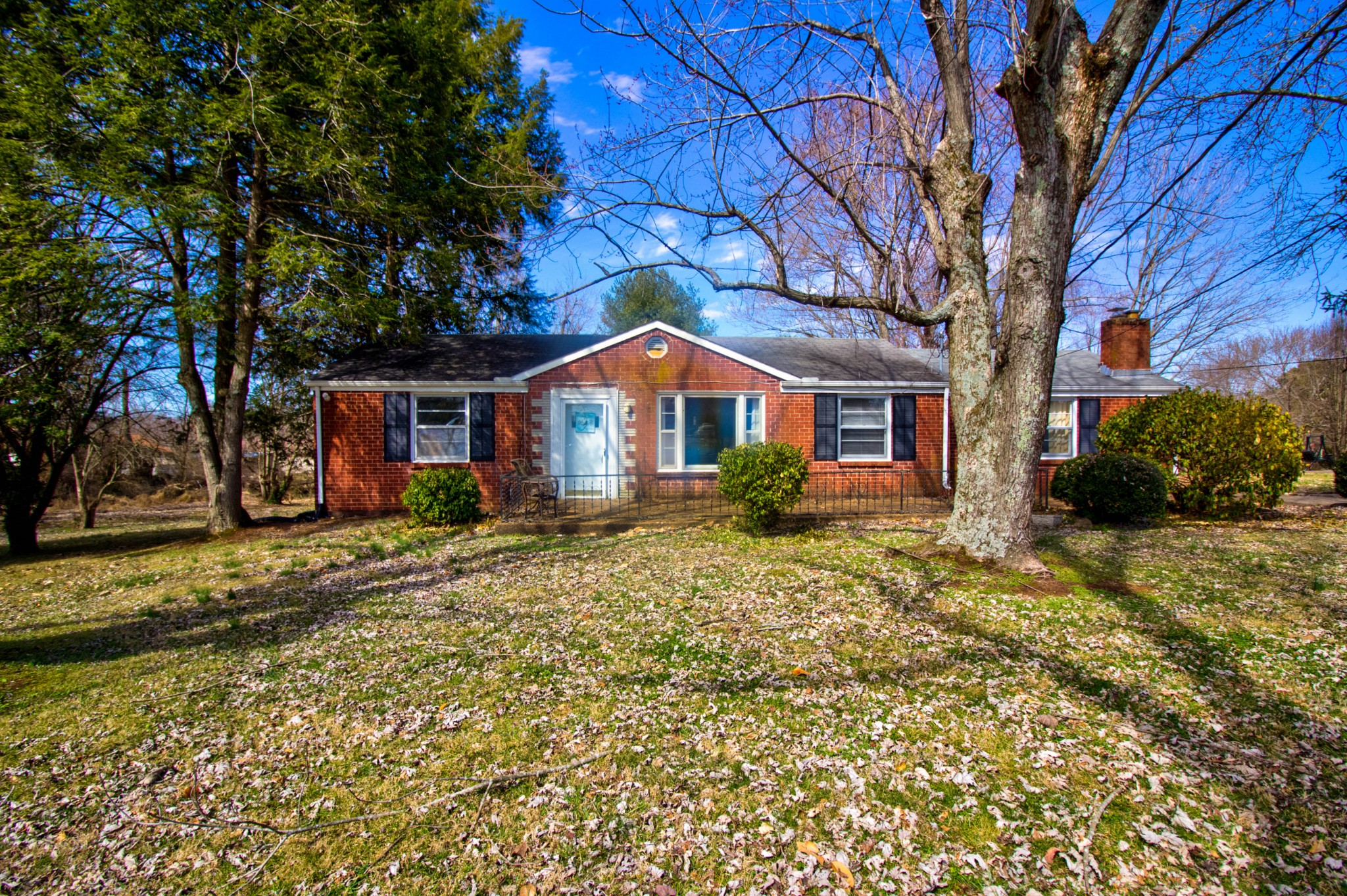 1409 5th Avenue West Springfield, TN 37172 - Photo 36 of 41 a front view of a house with a yard