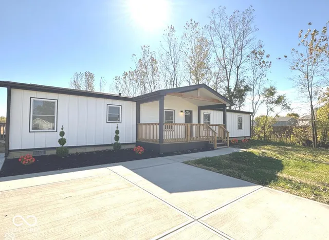 $219,000 | 1078 Lake Drive, Shirley, IN 47384