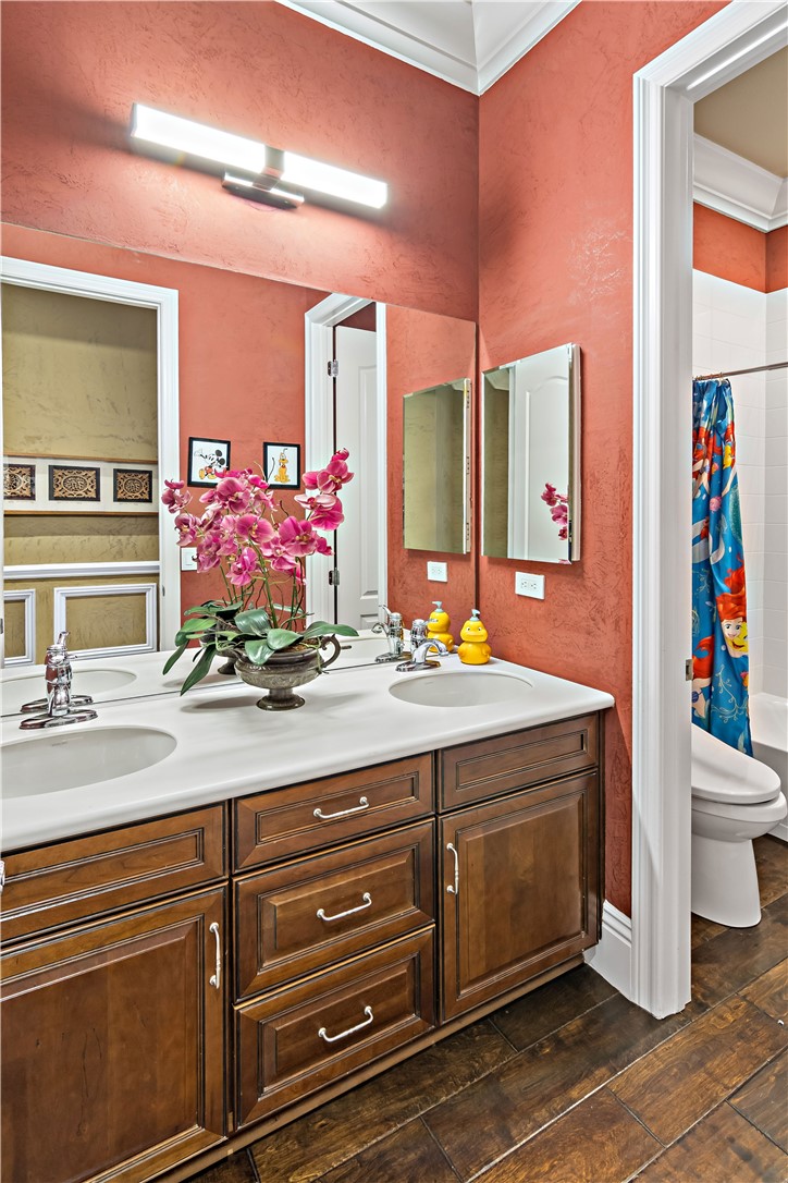 689 Crystal Mountain Circle Riverside, CA 92506 - Photo 42 of 74 Bathroom (Hall)