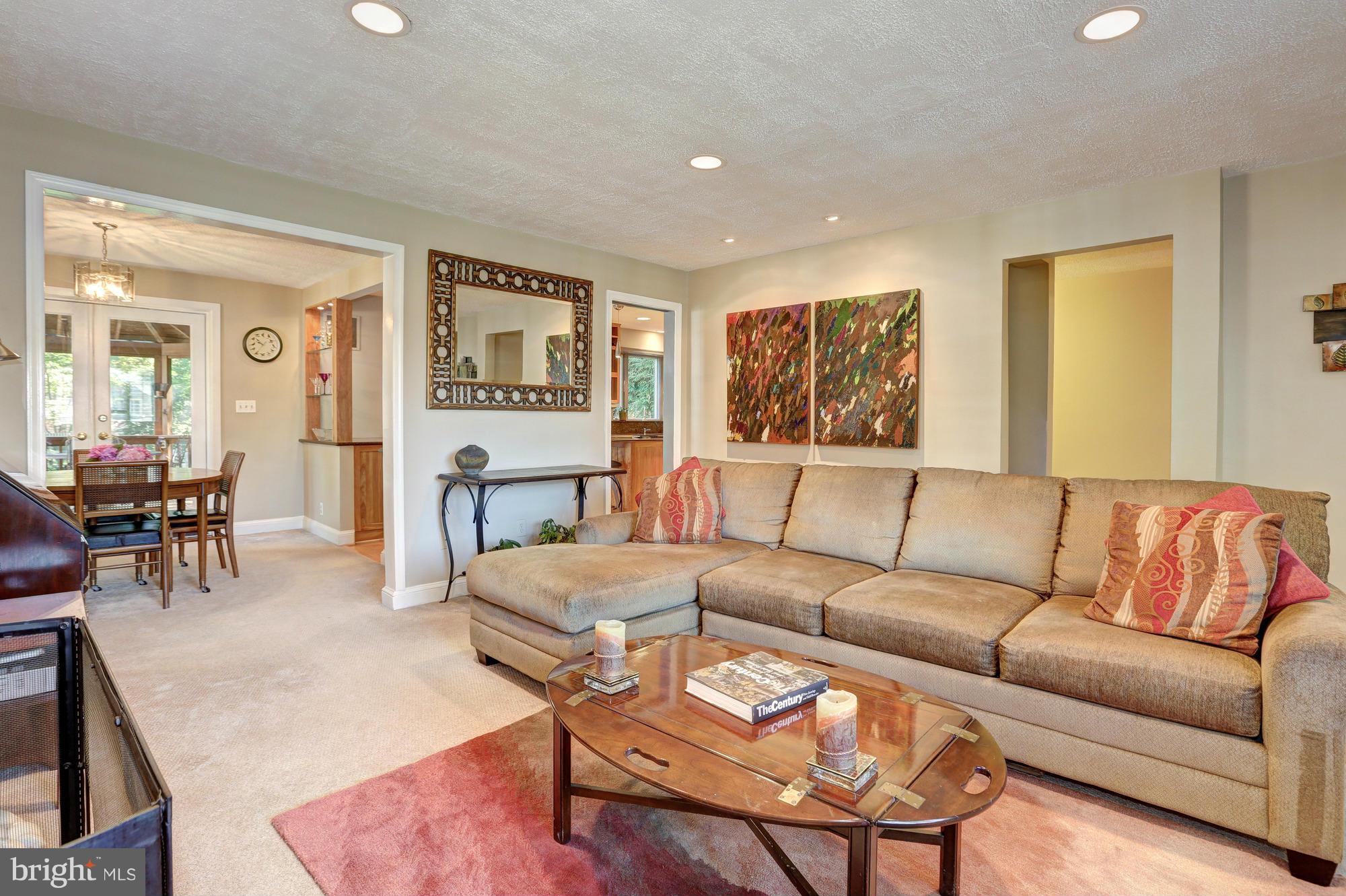 3211 Fayette Road Kensington, MD 20895 - Photo 3 of 30 Living Room
