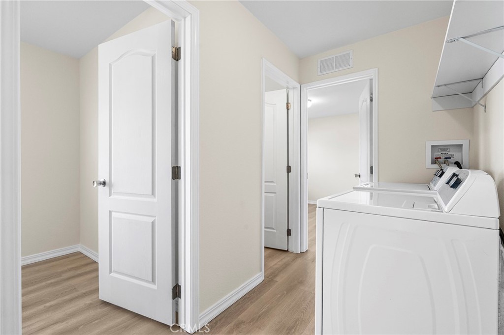 1080 Pearson Road, Unit 3 Paradise, CA 95969 - Photo 24 of 37 Hallway and Laundry Area
