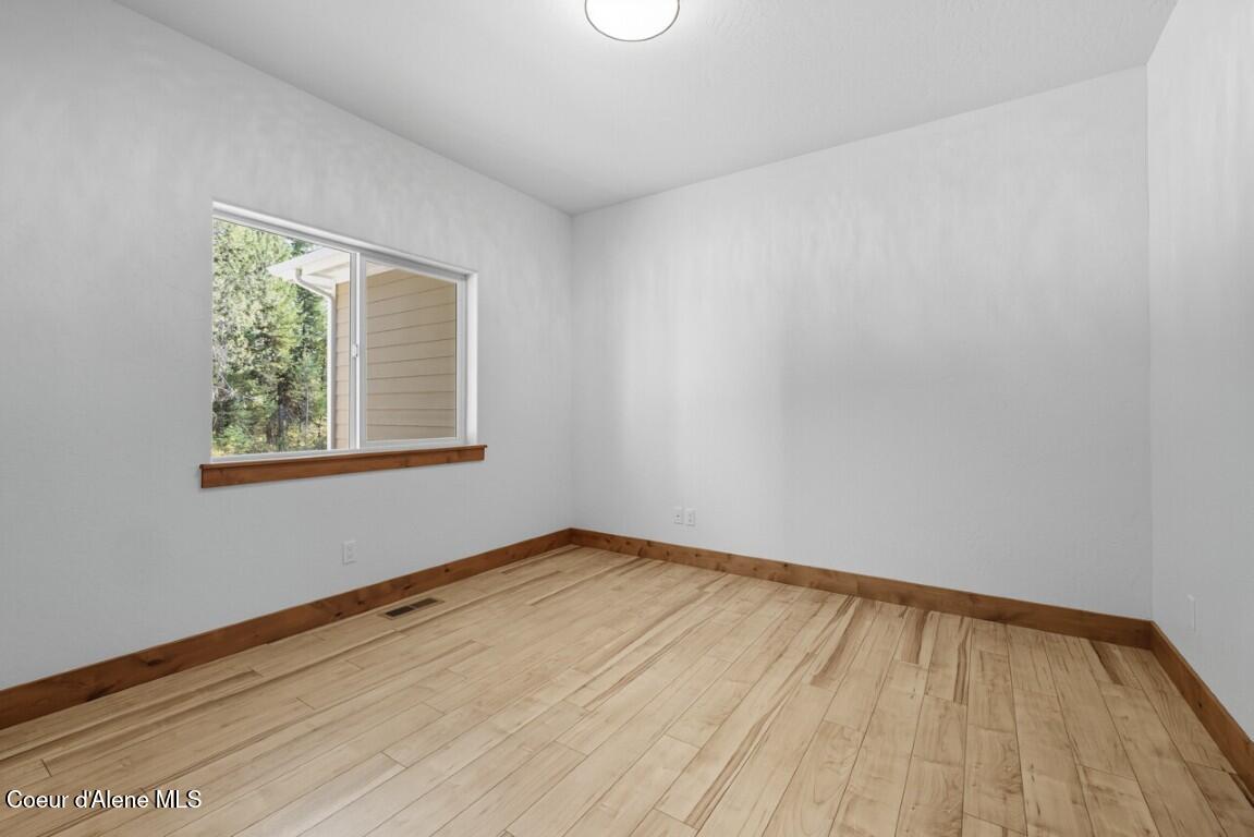 12664 East Howard Road Athol, ID 83801 - Photo 17 of 40 Bedroom
