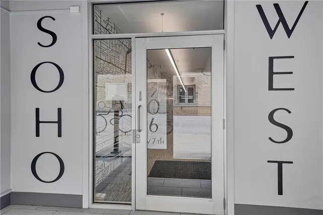 $2,165 | 306 West 7th Street, Unit 204, Kansas City, MO 64105