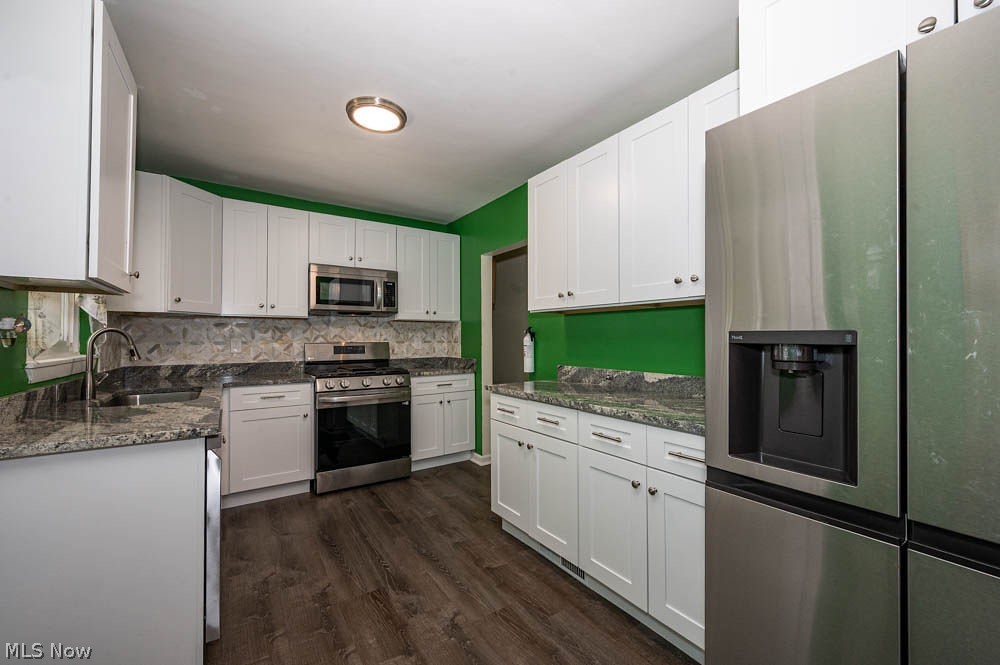 2279 Reeves Road Northeast Warren, OH 44483 - Photo 2 of 43