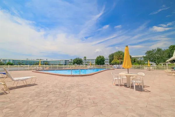 $105,000 | 2050 58th Avenue North, Unit 25, St. Petersburg, FL 33714