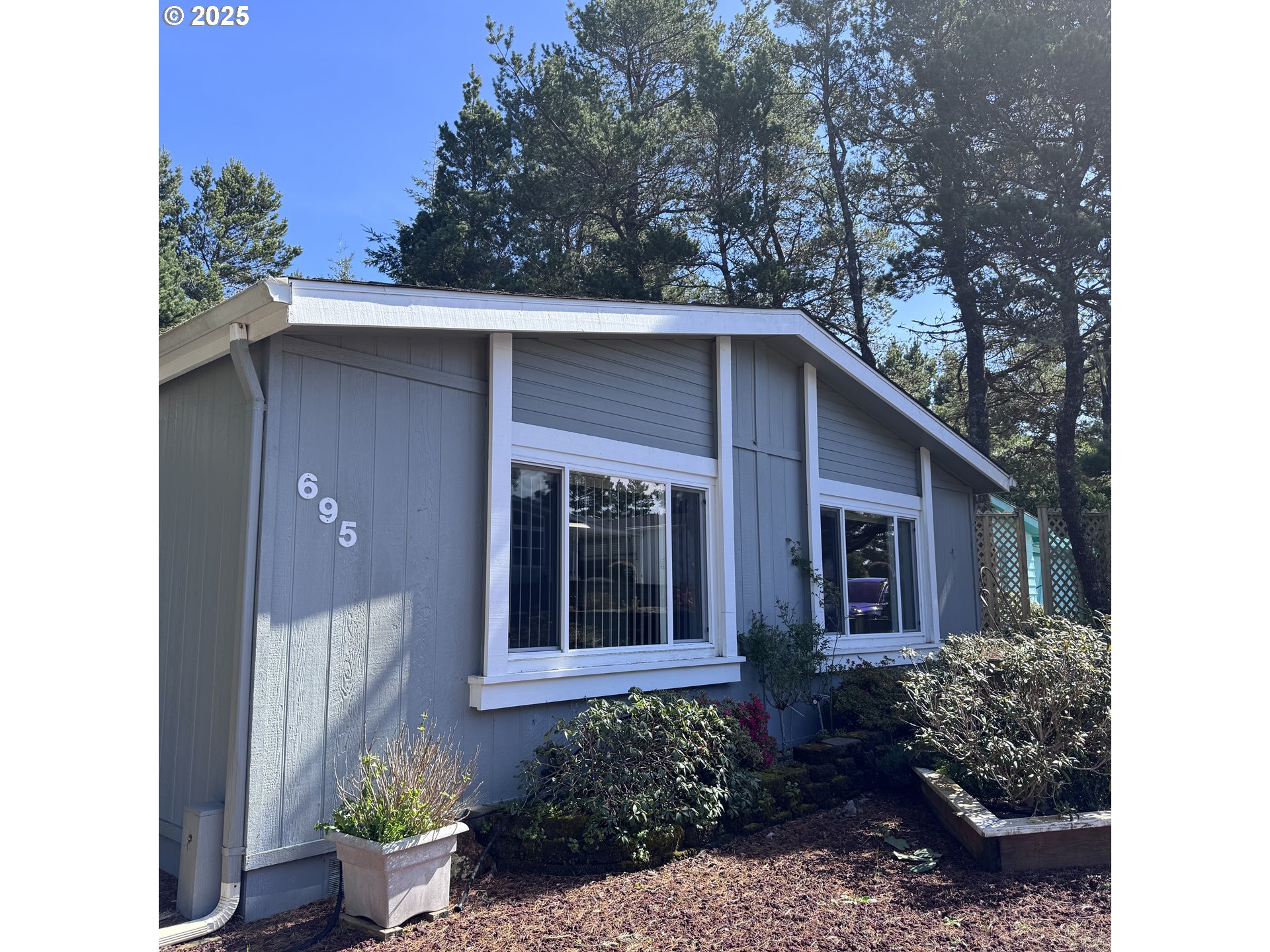 1601 Rhododendron Drive, Unit 695 Florence, OR 97439 - Photo 6 of 42 Gallery Image 6