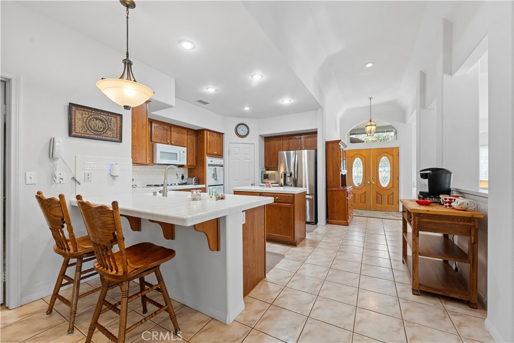 14282 Rock Place Riverside, CA 92503 - Photo 3 of 40
