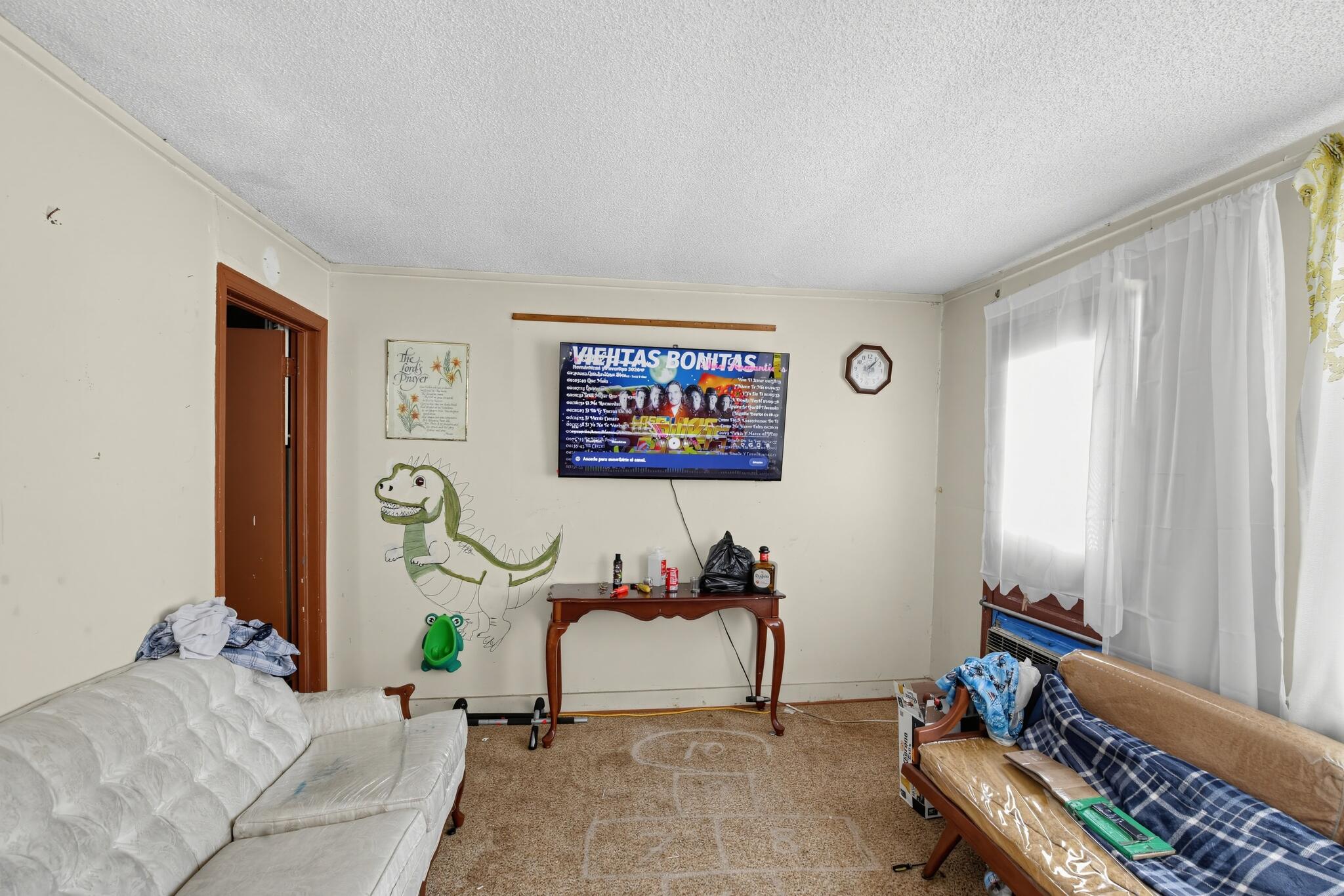 250 East Red Bay Road Sumter, SC 29150 - Photo 12 of 28 15_250_E_Red_Bay_Rd-Living_room-8541