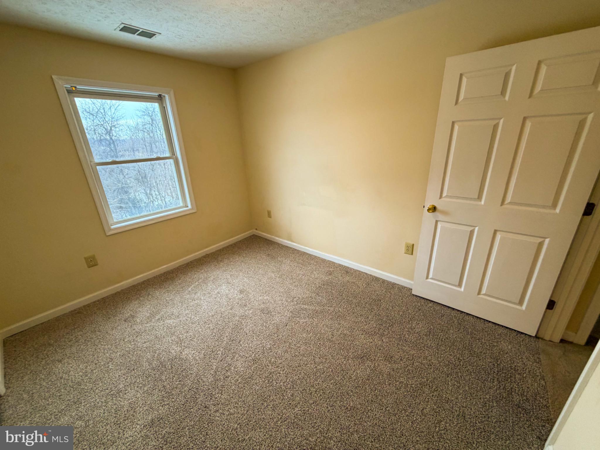 1292 South Ox Road, Unit F9 Woodstock, VA 22664 - Photo 12 of 19 Bright, inviting room with natural light.