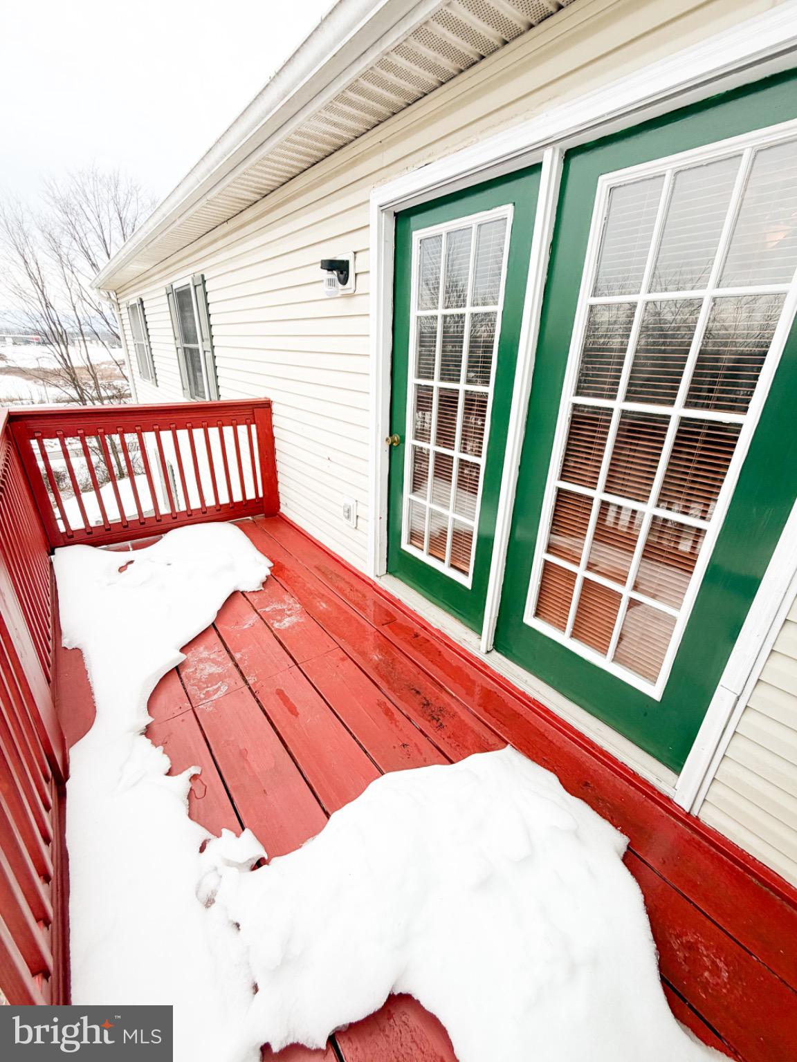 1292 South Ox Road, Unit F9 Woodstock, VA 22664 - Photo 18 of 19 Charming deck with winter's touch.