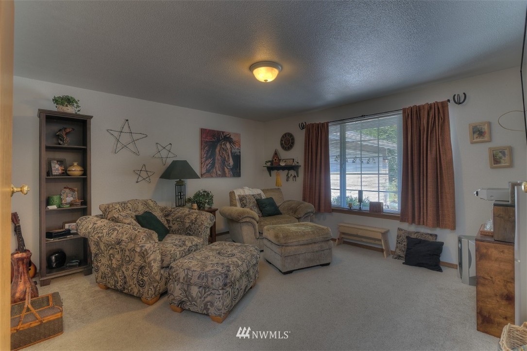 5862 Ray Road Southeast Port Orchard, WA 98367 - Photo 5 of 25 Gallery Image 5