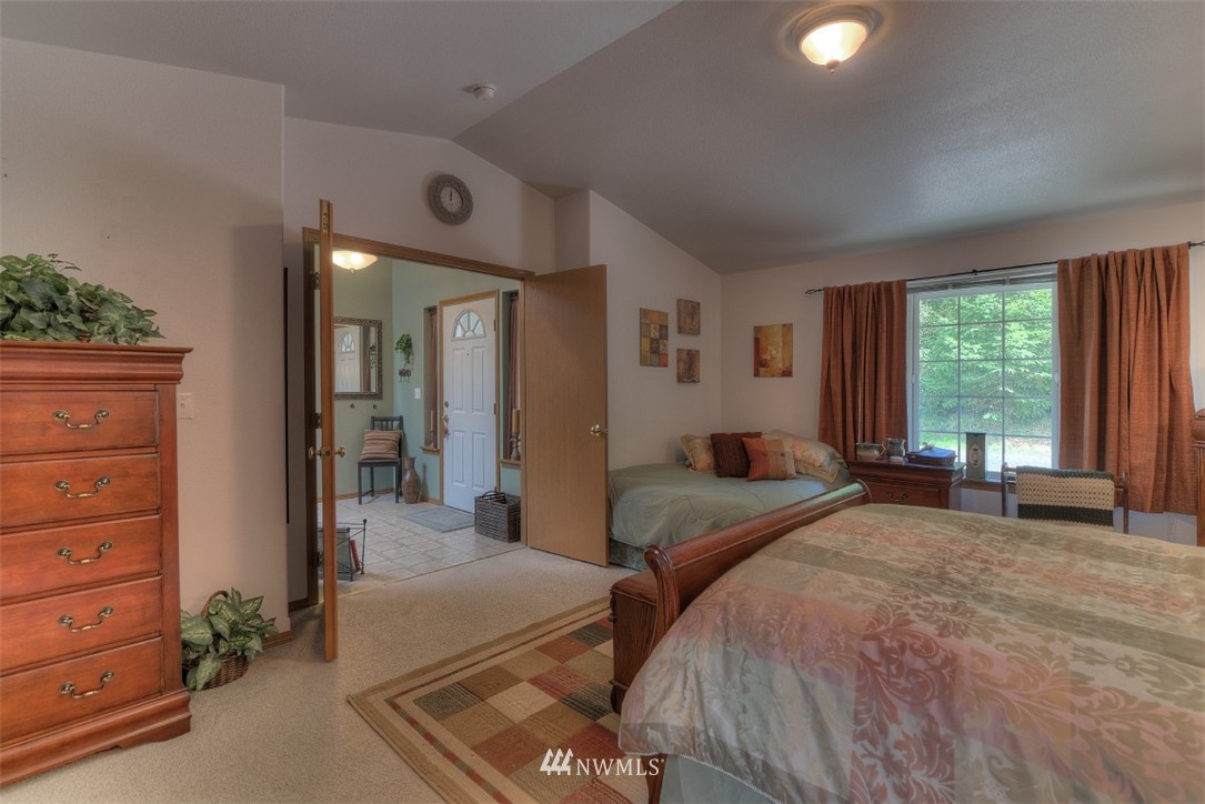 5862 Ray Road Southeast Port Orchard, WA 98367 - Photo 8 of 25 Gallery Image 8