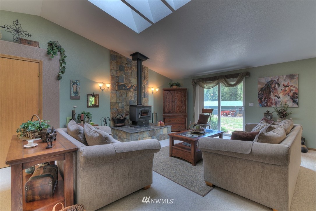 5862 Ray Road Southeast Port Orchard, WA 98367 - Photo 9 of 25 Gallery Image 9