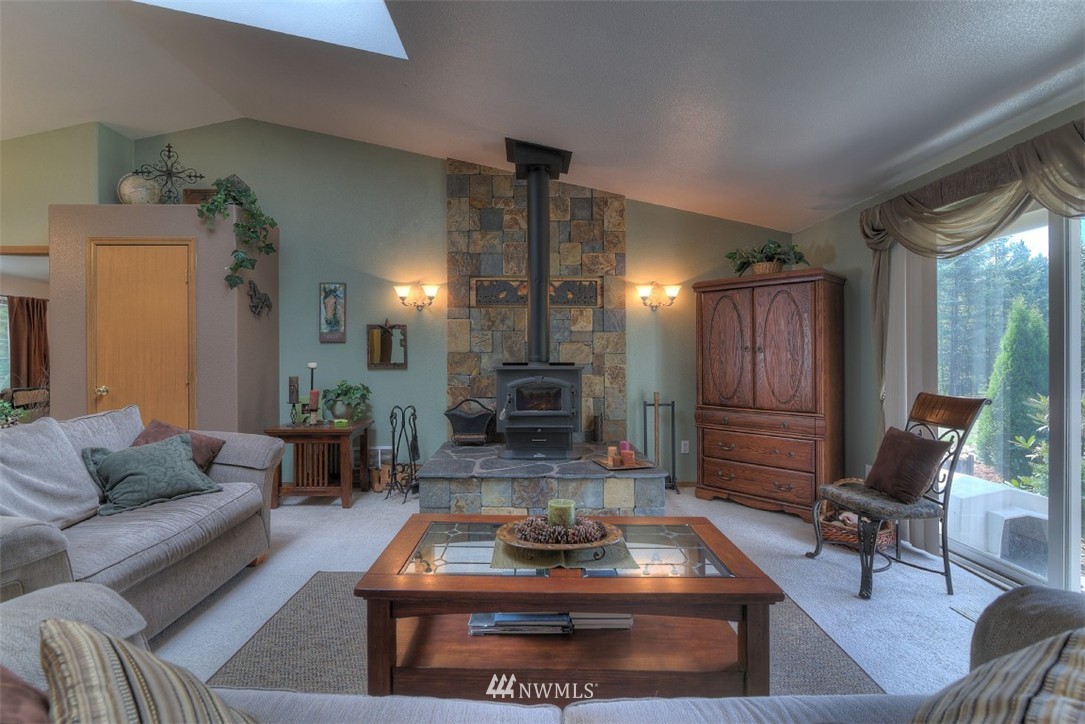 5862 Ray Road Southeast Port Orchard, WA 98367 - Photo 10 of 25 Gallery Image 10