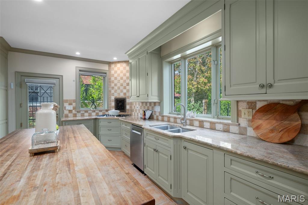 20 Ridgemoor Drive Clayton, MO 63105 - Photo 20 of 76