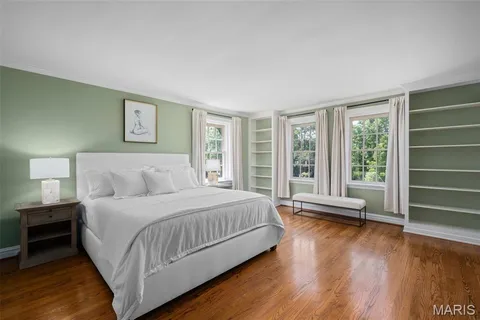 $1,799,900 | 20 Ridgemoor Drive, Clayton, MO 63105