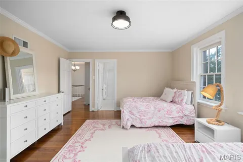 $1,799,900 | 20 Ridgemoor Drive, Clayton, MO 63105